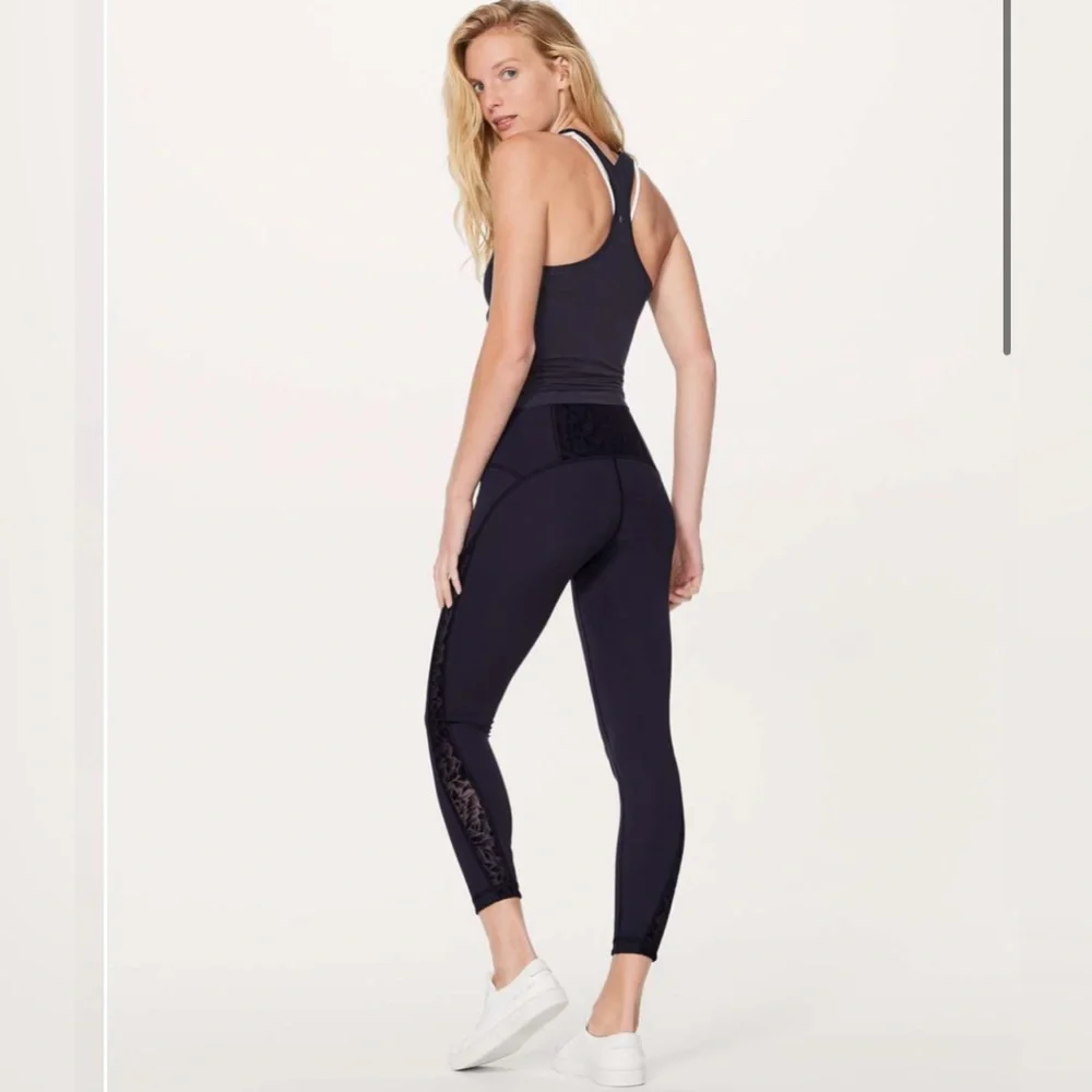 Lululemon Meant To Move 7/8 Tight 25